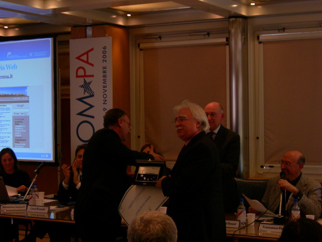 Premio Euromediterraneo 2006 a √i√i