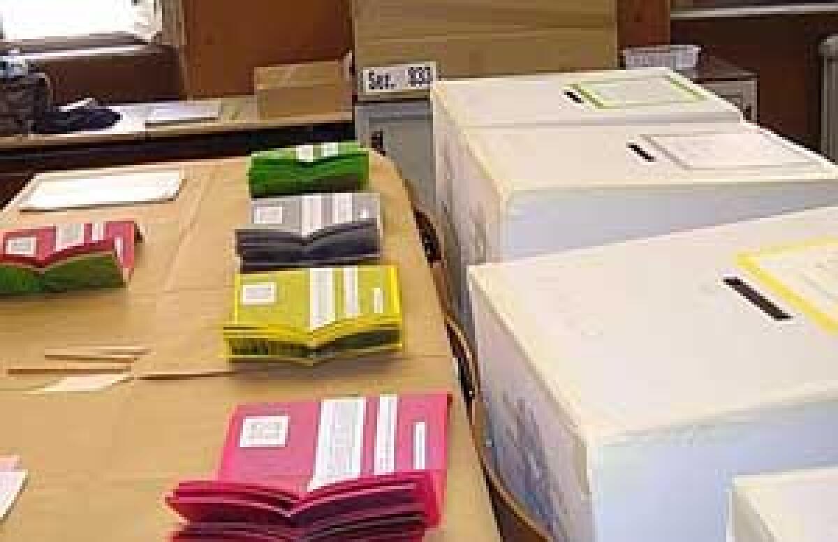 Provincia Enna. 2011 Ref1: SI 98,29%, Ref2: SI 98,54%, Ref3: SI 96,72%, Ref4: SI 96,62% - 