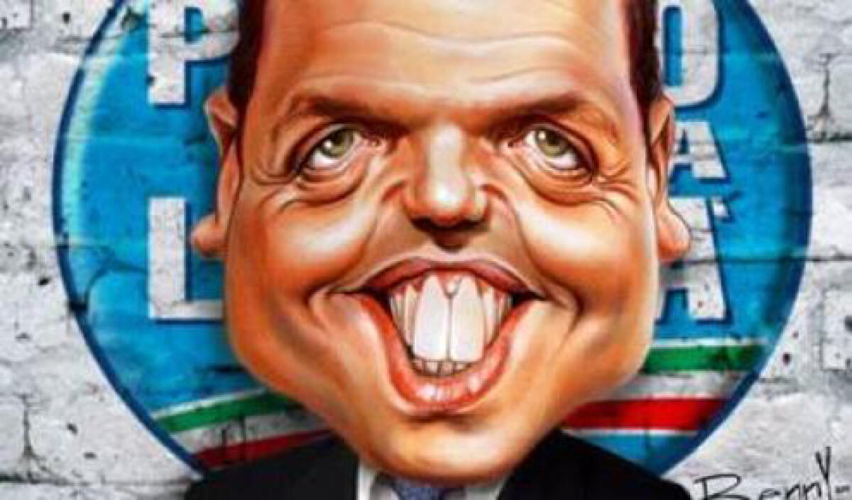 Bossi: Berlusconi faccia un passo di lato, laterale... - 