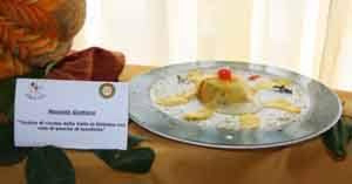 Tortino di ricotta con pesche e pistacchio - 