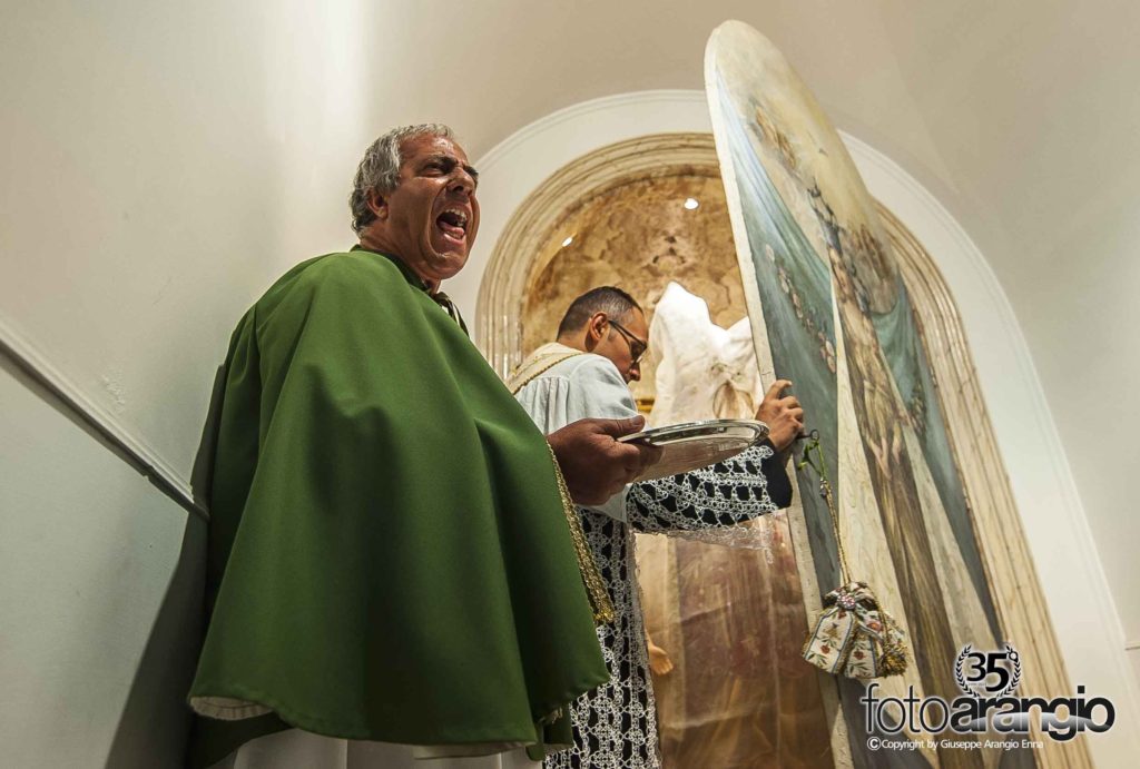 Enna. La festa di Maria SS. di Valverde (ultima domenica di agosto) - video processione