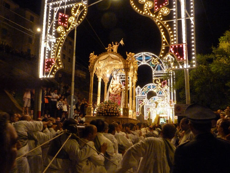 Enna. La festa di Maria SS. di Valverde (ultima domenica di agosto) - video processione