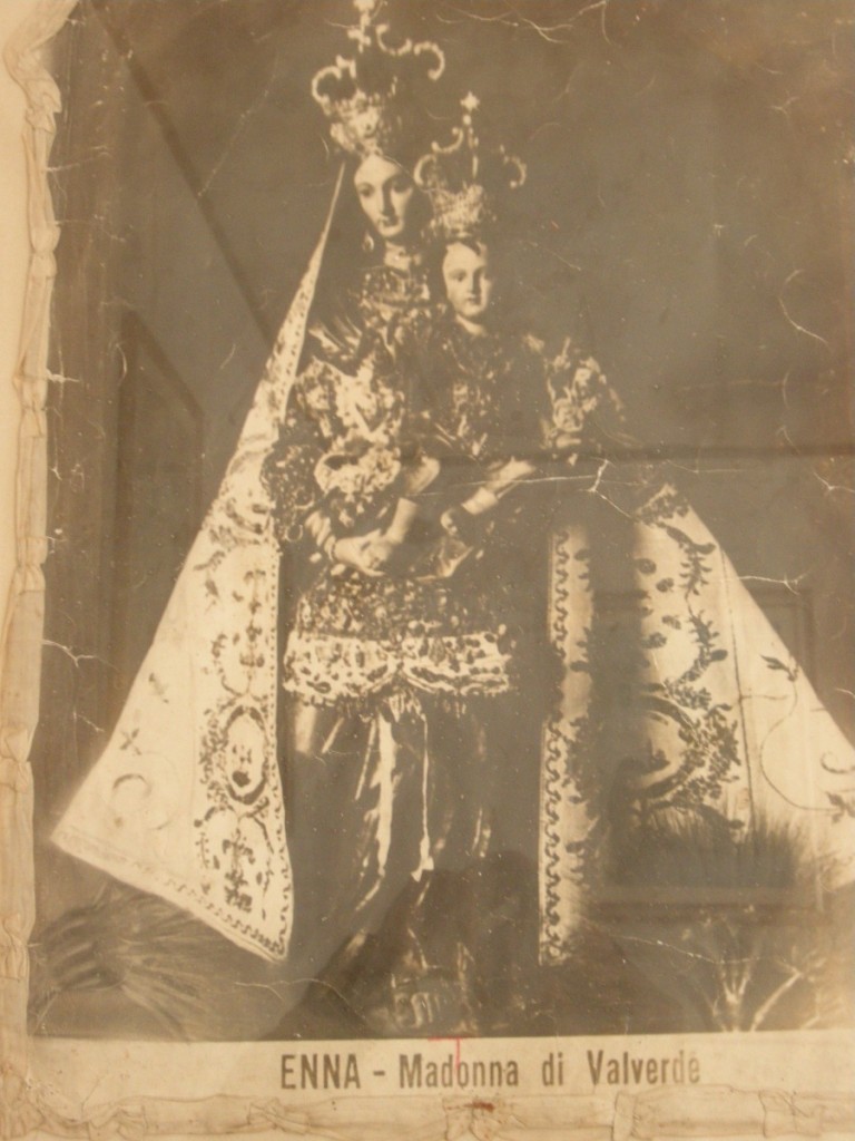 Enna. La festa di Maria SS. di Valverde (ultima domenica di agosto) - video processione