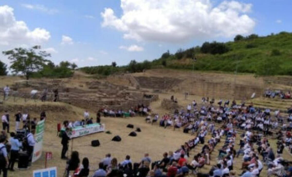 Aidone. “Caligola” da Svetonio a Camus al teatro antico di Morgantina di Aidone - 