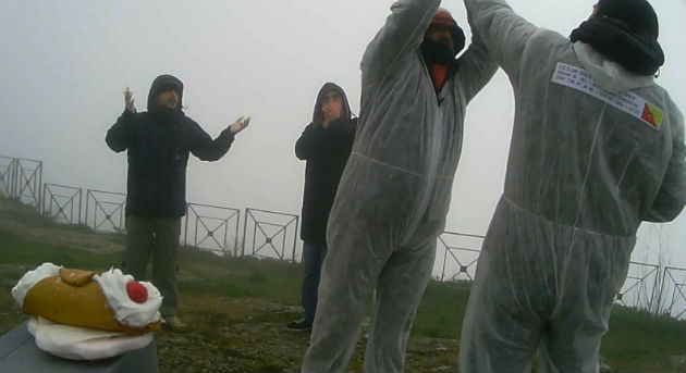 SICILIAN SPACE PROGRAM: lancio di un cannolo siciliano nello spazio