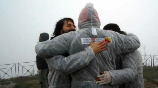 SICILIAN SPACE PROGRAM: lancio di un cannolo siciliano nello spazio