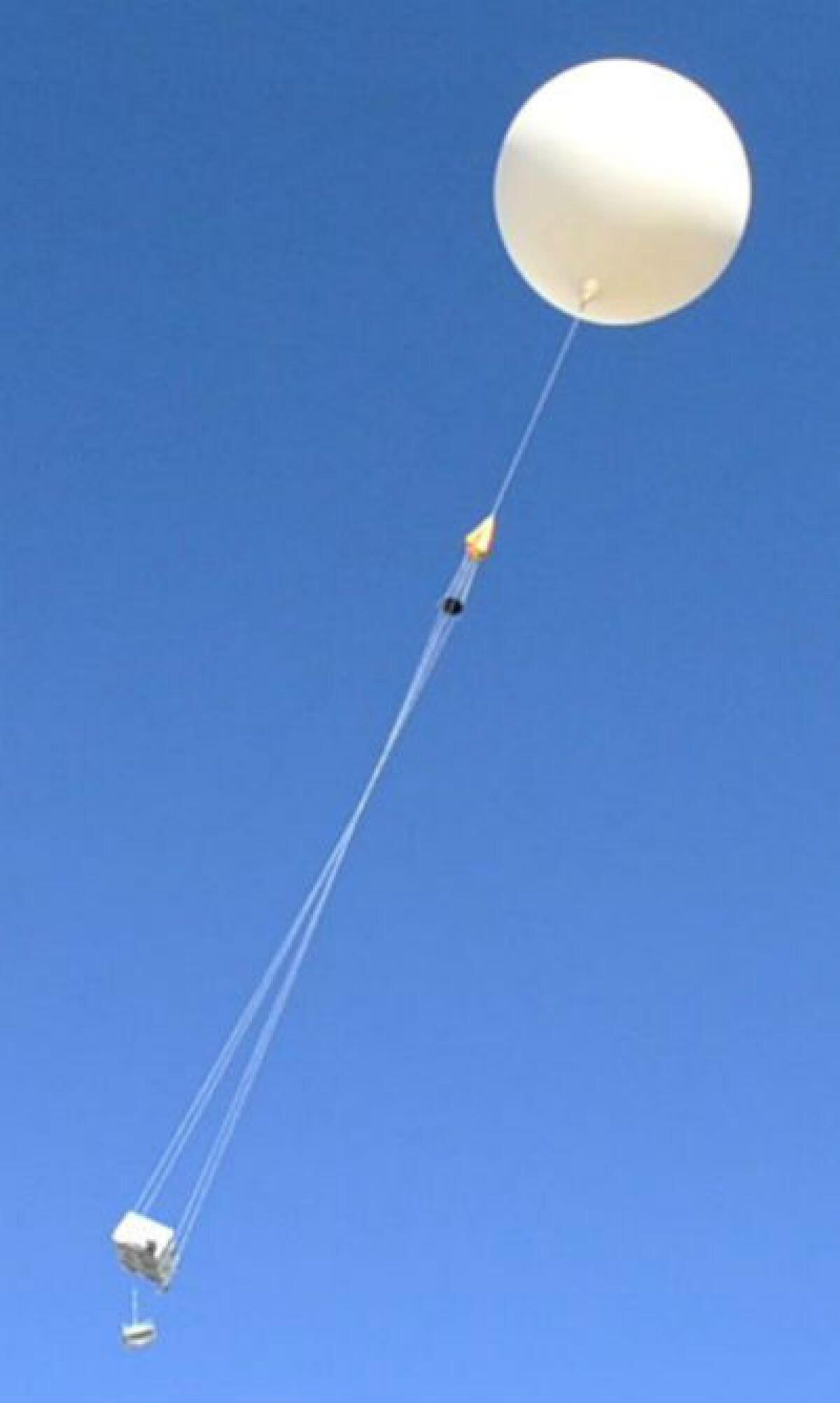 Il ritorno della banda del cannolo. I ragazzi di Enna inviano nello spazio un mini schermo con video della Sicilia - 