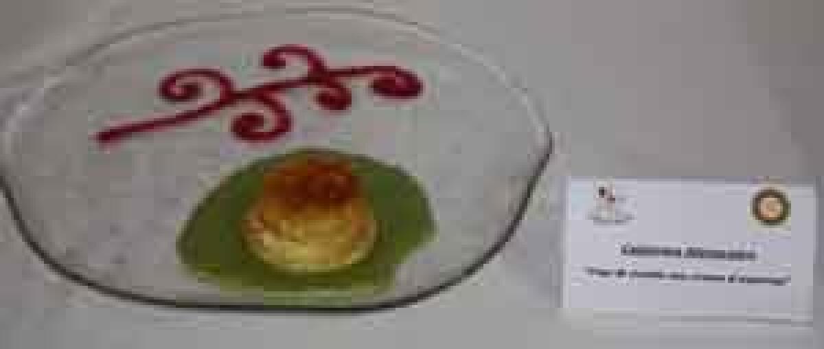 Flan di ricotta con salsa d’asparagi e succo di melograno - 