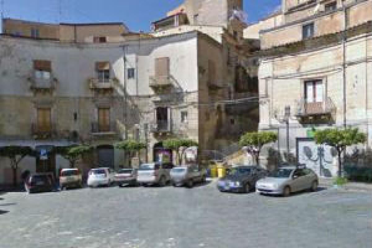 √i√i - Leonforte: ordinato ripristino di Piazza Margherita che tornerà al suo stato originario - 