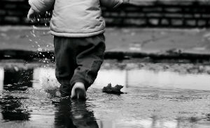 saltare pozzanghera2