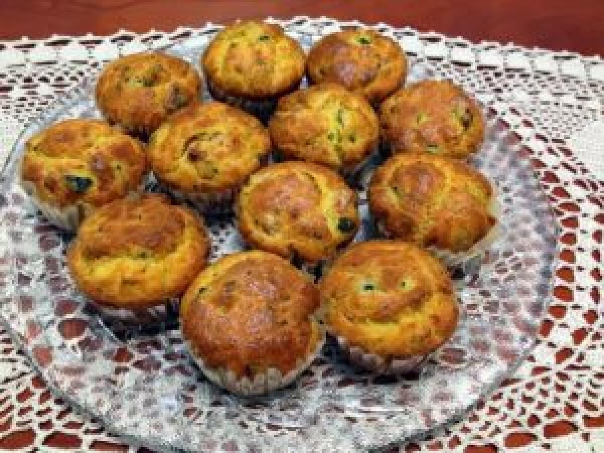 Muffin salati con zucchine e speck - 