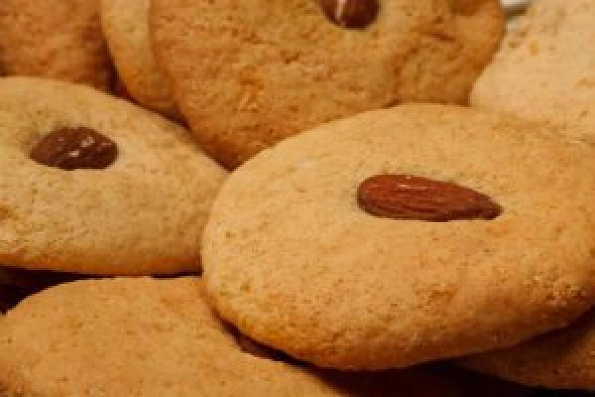 N’zuddi: biscotti alle mandorle gustosi e profumati - 