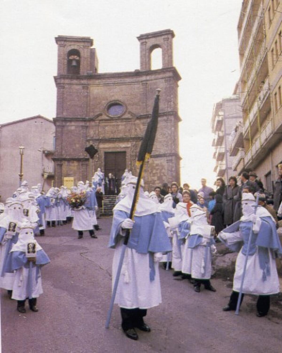 Enna. La Chiesa della Donna Nuova riapre nel più religioso ed empatico silenzio - 