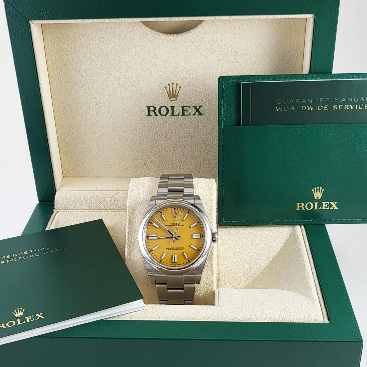 La fedeltà alla Repubblica tra Rolex e vacanze “a sbafo” - 