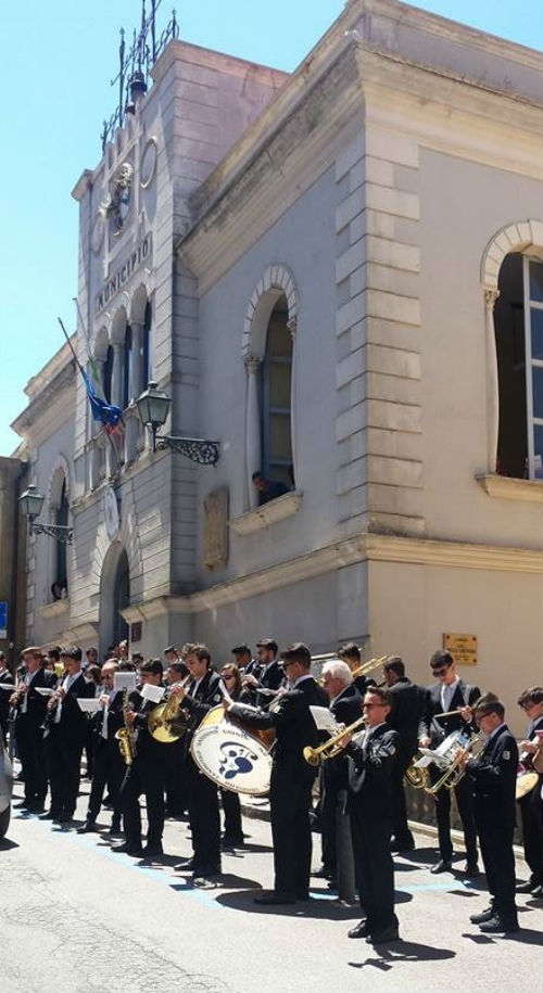 Calascibetta acquista un nuovo cittadino: Vittorio Sgarbi