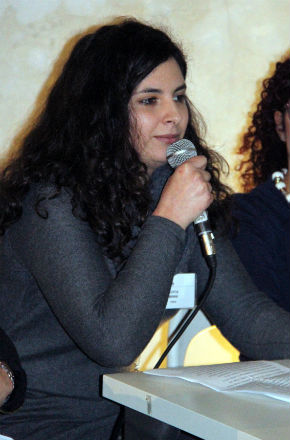 Violenza di genere. √i√i - Caffè letterario Al Kenisa e SiciliaNewsTv, convegno: "Prede da cacciare"