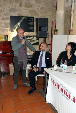 Violenza di genere. √i√i - Caffè letterario Al Kenisa e SiciliaNewsTv, convegno: "Prede da cacciare"