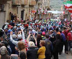 Aidone: dieci giorni di cronaca in chiaro scuro (prendi tre e paghi uno, esclusa la Mecca!)