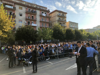 Papa Francesco a Piazza Armerina: “Non sono poche le piaghe che vi affliggono" - foto e video