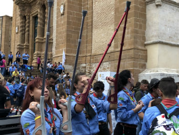 Papa Francesco a Piazza Armerina: “Non sono poche le piaghe che vi affliggono" - foto e video
