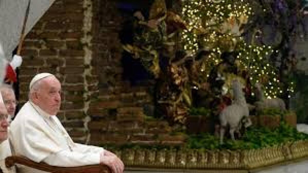 Papa Francesco: vivere un Natale estroverso, al centro non ci sia il nostro ‘io’ ma Gesù e i fratelli - 