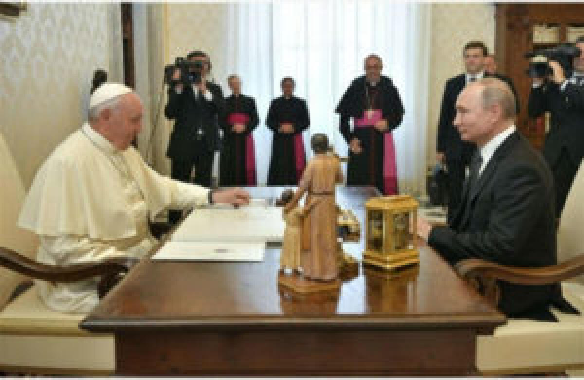 Putin fa aspettare il Papa per 50 minuti - 