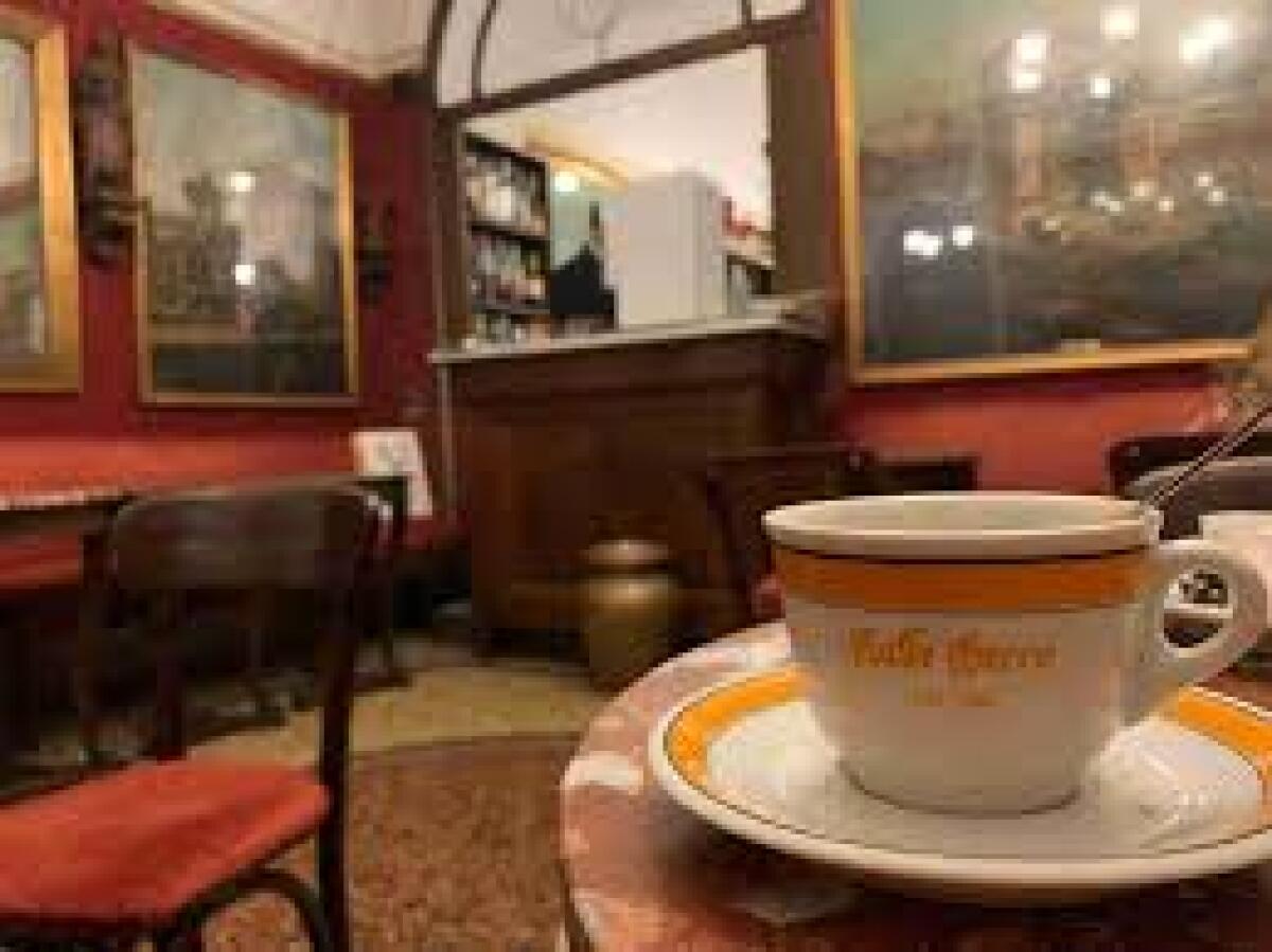 Roma. Lo sfratto del Caffè Greco: “L’egoismo è la causa di tutte le sofferenze dell’uomo” - 