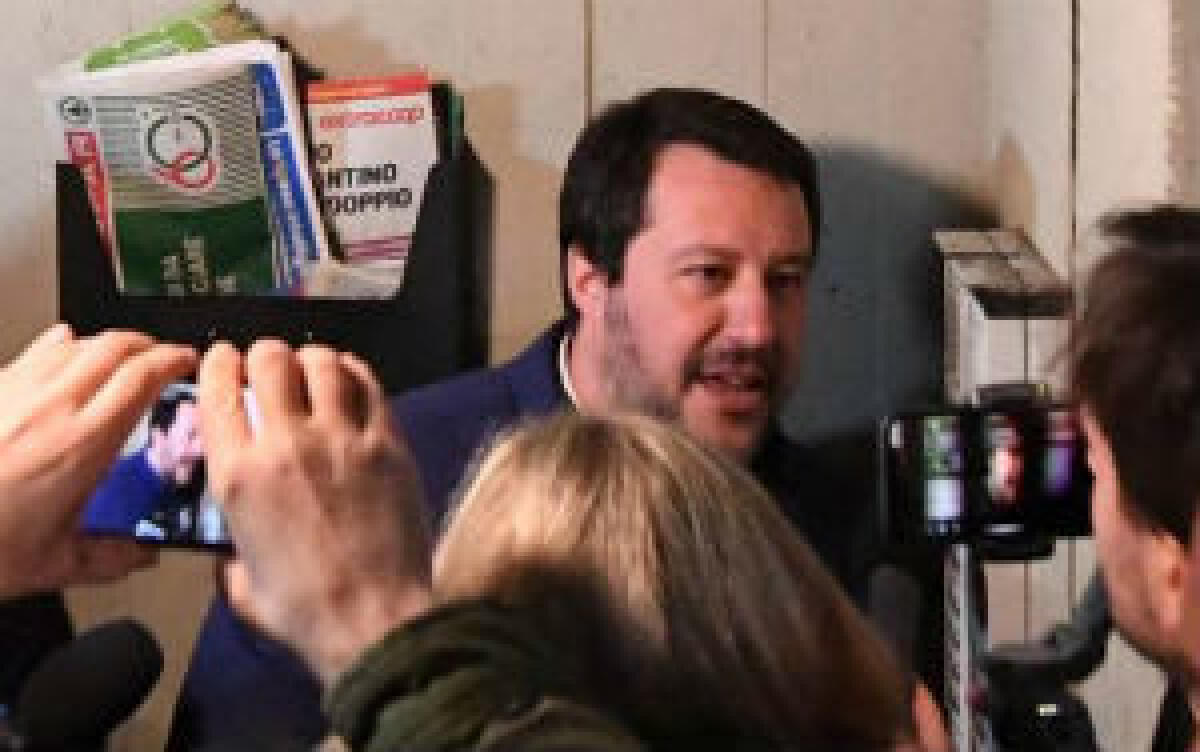 Scusi lei spaccia? - 