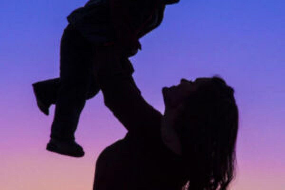 La donna deve essere madre volente o nolente - 