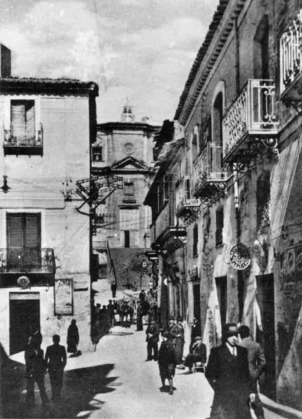 I profondi cambiamenti urbanistici di Enna (foto antiche)