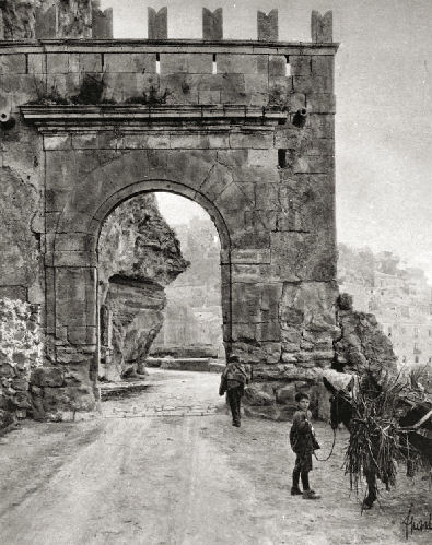 I profondi cambiamenti urbanistici di Enna (foto antiche)