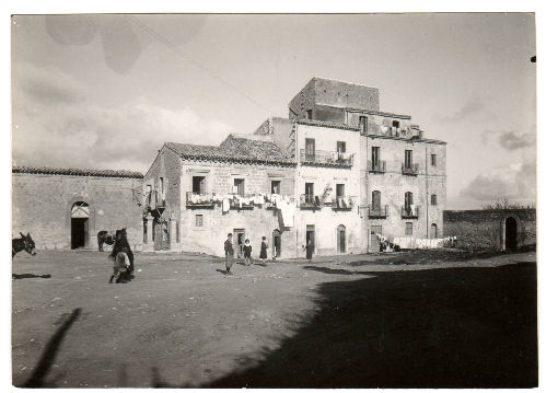 I profondi cambiamenti urbanistici di Enna (foto antiche)