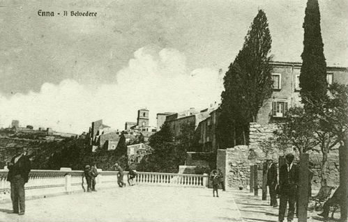 I profondi cambiamenti urbanistici di Enna (foto antiche)