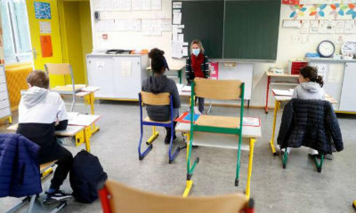 Le scuole alla prese con il COVID - 