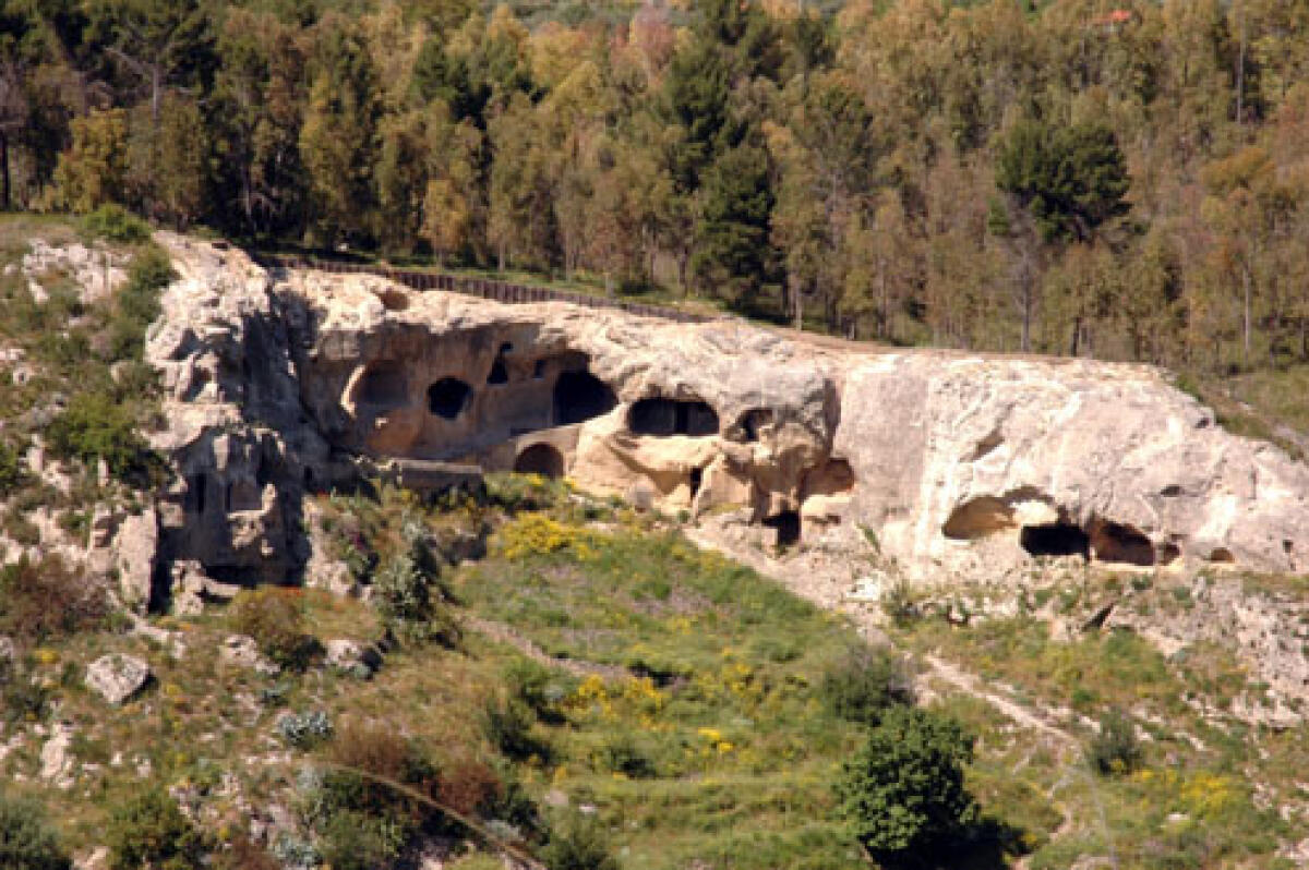 Calascibetta: villaggio Bizantino a Buonriposo - 