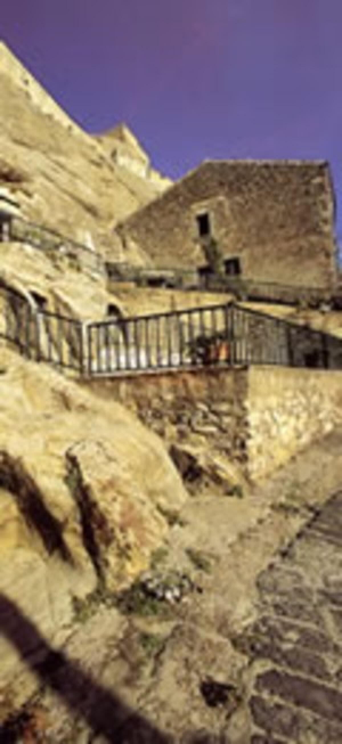 Sola Sperlinga negavit - 