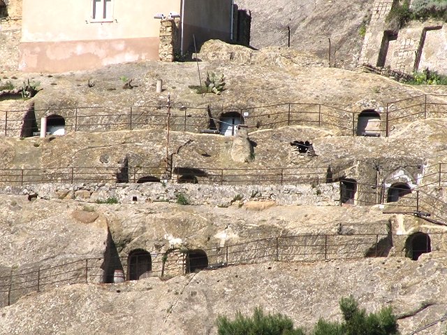 Sperlinga. Il Borgo Rupestre