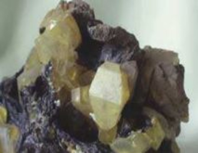 Assoro, sottosuolo le miniere di zolfo, salgemma, tufi, alabastro e gesso