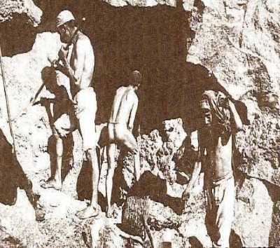 Assoro, sottosuolo le miniere di zolfo, salgemma, tufi, alabastro e gesso