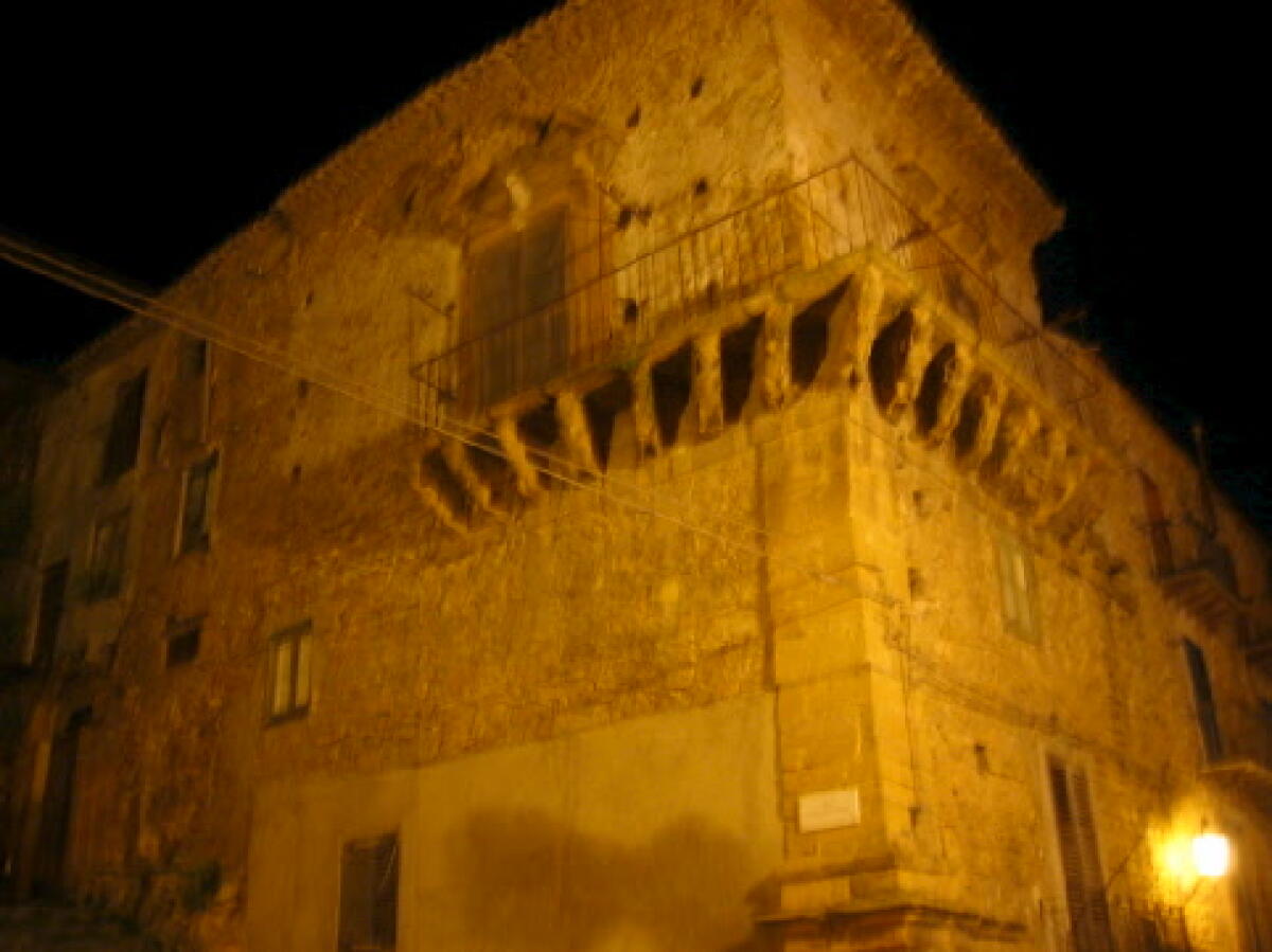 Pietraperzia. Palazzo del Governatore - 