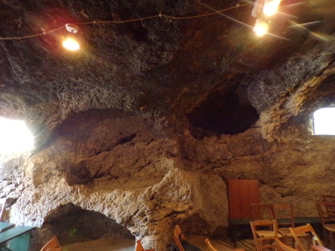 L’insediamento di Agira in età medievale dai dati storici e archeologici - Tesi Laurea by Ausilia Cardaci