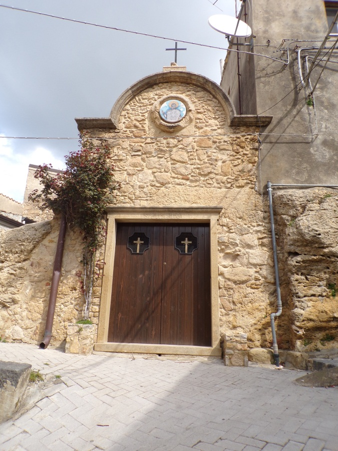 L’insediamento di Agira in età medievale dai dati storici e archeologici - Tesi Laurea by Ausilia Cardaci