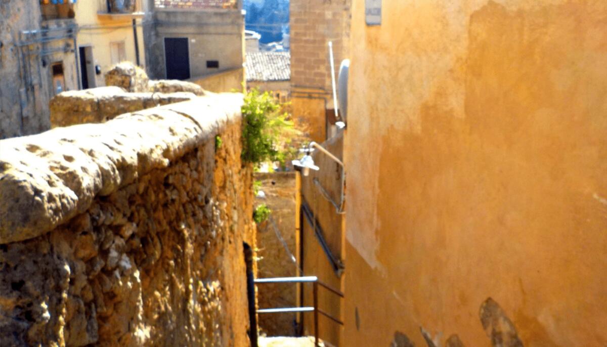 Enna. "A Judeca": quartiere ebraico - 