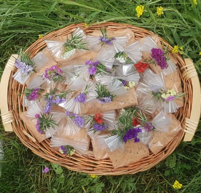 Istituto Majorana Troina: un piccolo omaggio per tutte le mamme della scuola