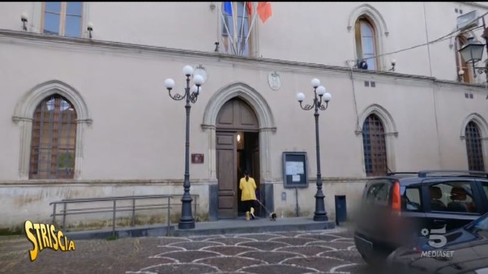 Comune di Enna. Cittadinanza onoraria per Stefania Petyx?