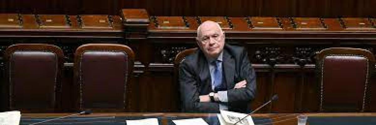 La vendetta dei funzionari infedeli - 