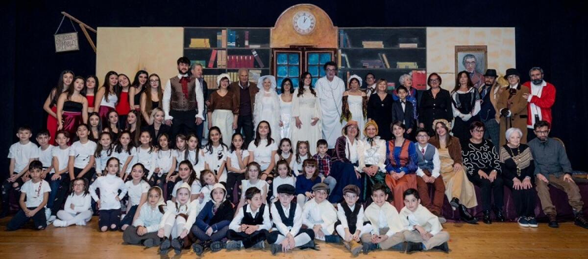 Troina. “Sold out” per il musical teatrale “Scrooge” diretto da Marisa Privitera - 
