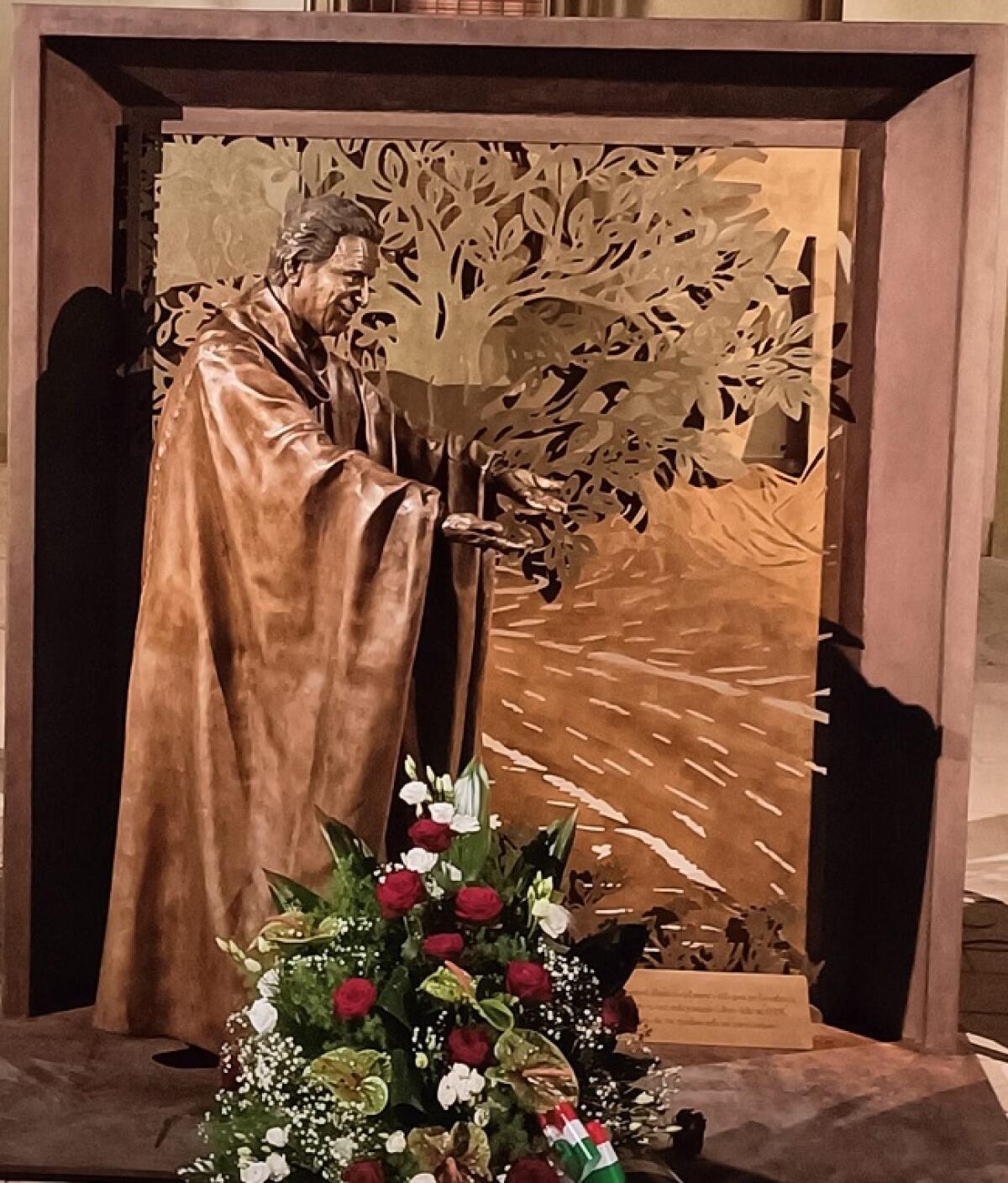 A Troina non piace la collacazione della statua di padre Luigi Ferlauto - 