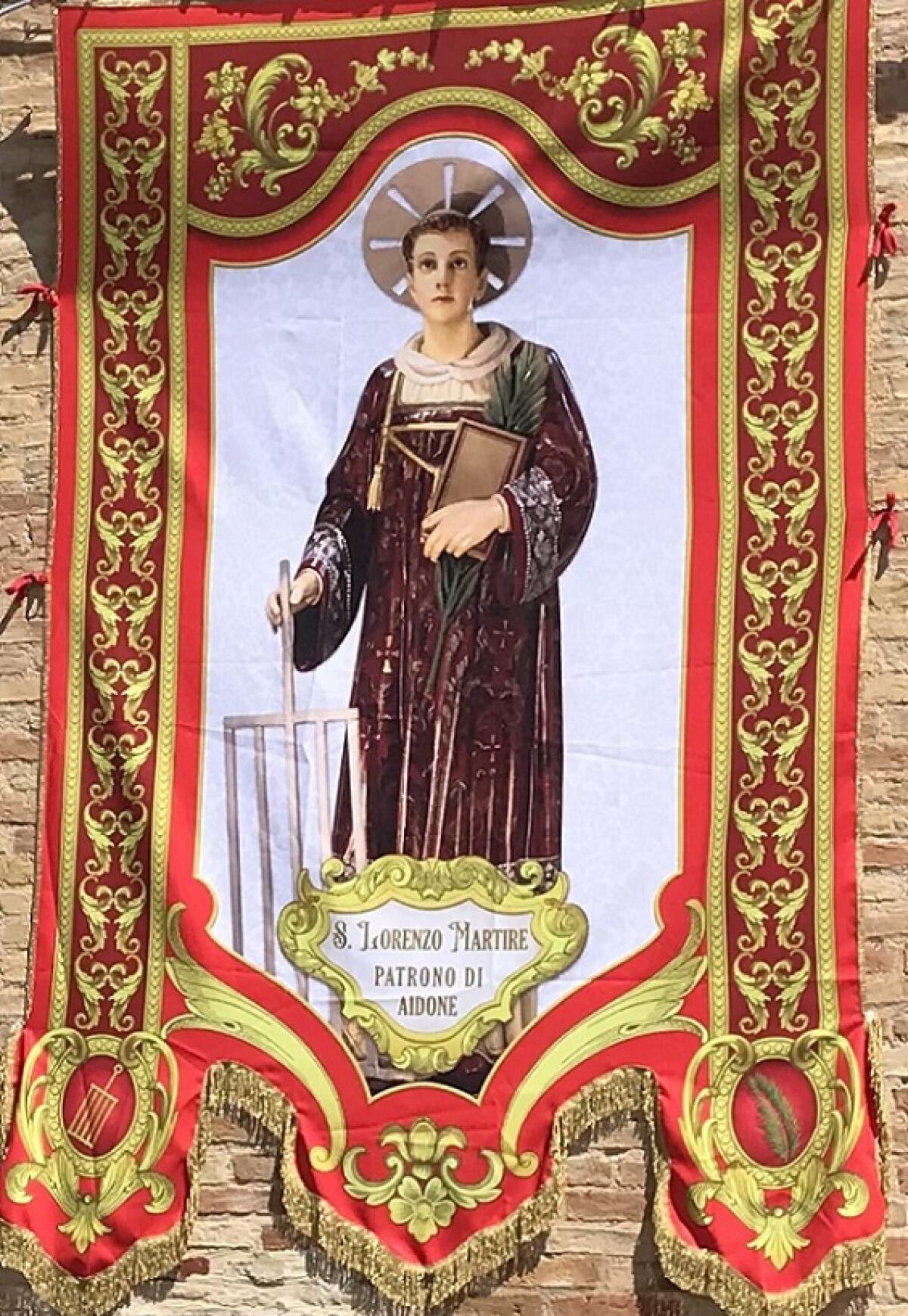 Aidone, i cittadini aidonesi festeggiano il loro patrono San Lorenzo diacono e martire - 