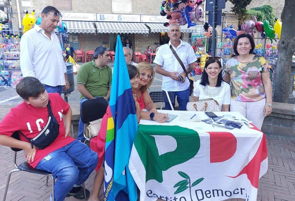 Aidone. Il Pd in campo per la raccolta firme contro l'autonomia differenziata - 